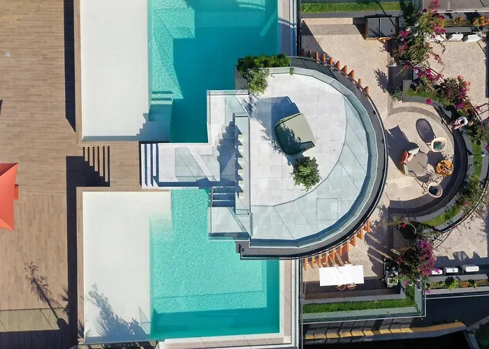 Funchal (Madeira) 4 Star Hotels