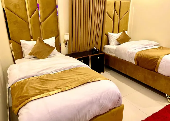 Lahore 4 Star Hotels