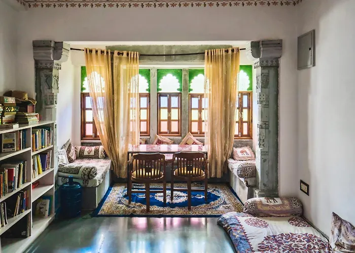 Udaipur 4 Star Hotels